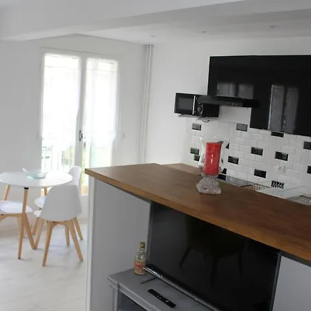 4 Persons - Center - Clim - 2 Mins Of - Juan Les Pins - And Sun Antibes