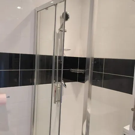 4 Persons - Center - Clim - 2 Mins Of - Juan Les Pins - And Sun Apartmán *