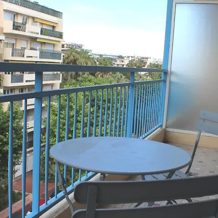 4 Persons - Center - Clim - 2 Mins Of - Juan Les Pins - And Sun Apartmán *