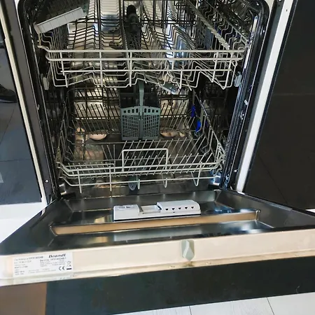 4 Persons - Center - Clim - 2 Mins Of - Juan Les Pins - And Sun Apartmán *