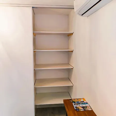 4 Persons - Center - Clim - 2 Mins Of - Juan Les Pins - And Sun