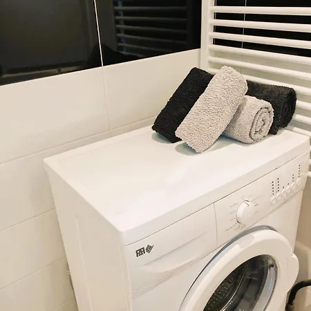 4 Persons - Center - Clim - 2 Mins Of - Juan Les Pins - And Sun * Antibes