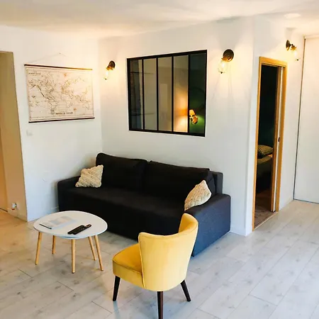 4 Persons - Center - Clim - 2 Mins Of - Juan Les Pins - And Sun