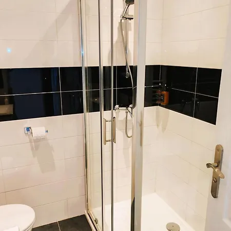 4 Persons - Center - Clim - 2 Mins Of - Juan Les Pins - And Sun Apartmán