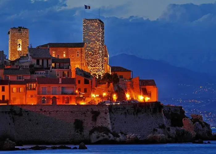 Superbe Appartement Juan Les Pins 2 Min Des Plages *